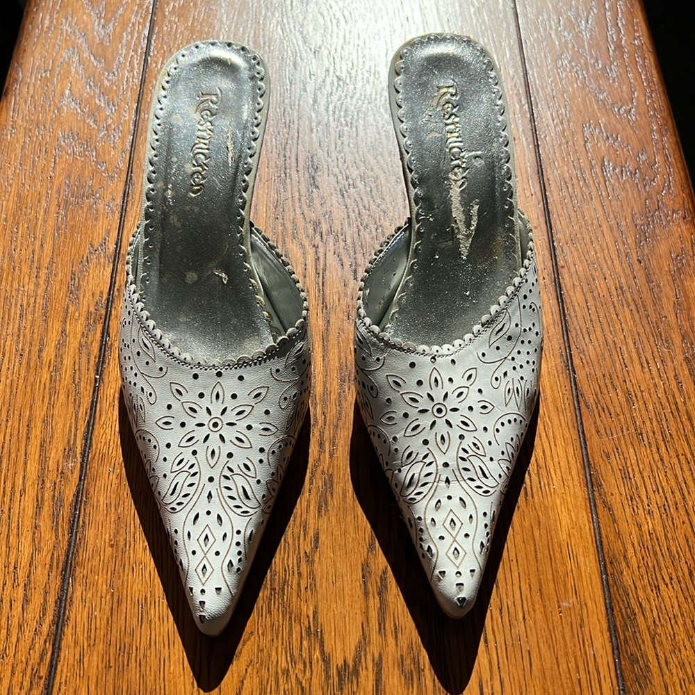 Restricted silver and white size 6 shoe